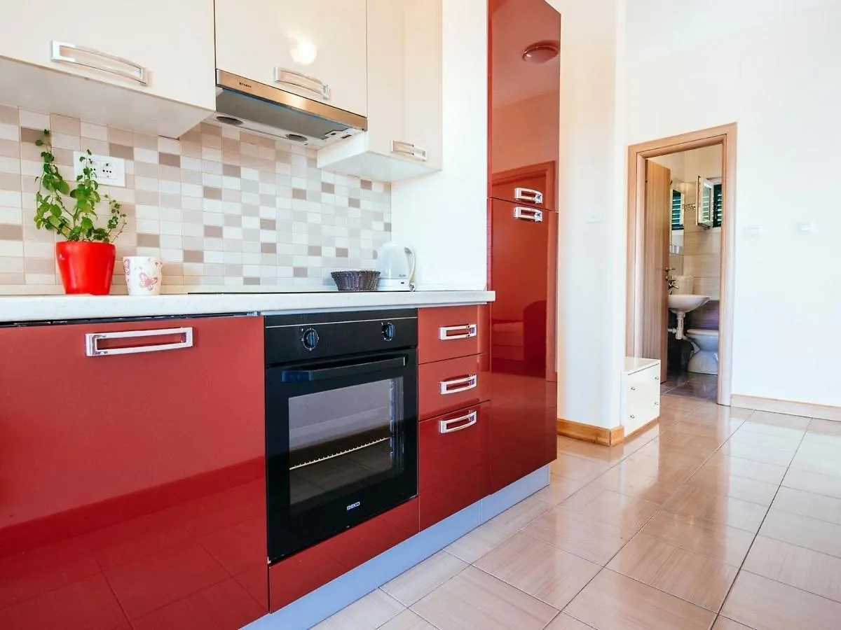 Bright Apartment In Dalmatia By The Sea Starigrad Paklenica Kroatien